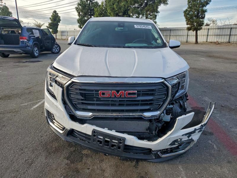 Photo 5 from auction – 2024 GMC TERRAIN with VIN 3GKALMEG0RL379014