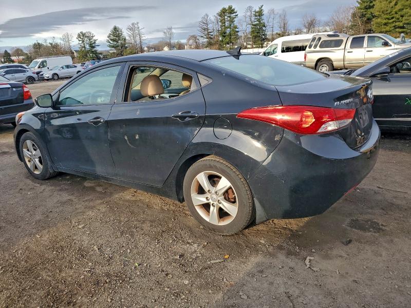 Photo 2 from auction – 2013 HYUNDAI ELANTRA GL with VIN 5NPDH4AE2DH378096