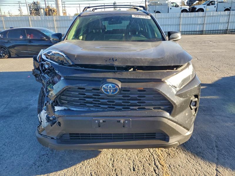 Photo 5 from auction – 2023 TOYOTA RAV4 XLE P with VIN JTMB6RFV2PJ029521
