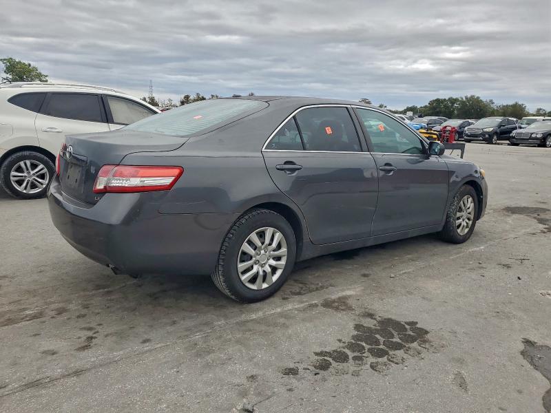 Photo 3 from auction – 2011 TOYOTA CAMRY BASE with VIN 4T1BF3EK6BU662580