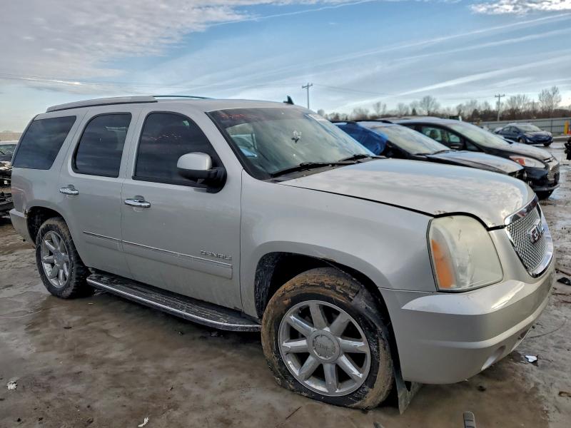 Foto 4 de la subasta – 2011 GMC YUKON DENA con VIN 1GKS2EEF5BR109182