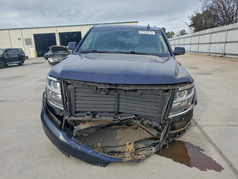 Photo 5 from auction – 2019 CHEVROLET SUBURBAN with VIN 1GNSCHKC7KR124682
