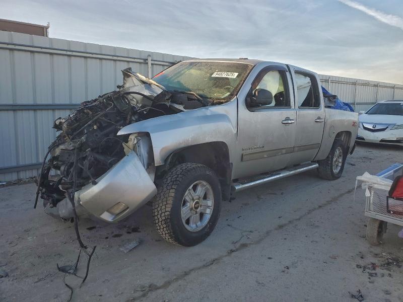 CHEVROLET SILVERADO 2011 with VIN 3GCPKSE33BG124401 - Photo from auction