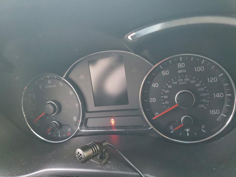 Photo 9 from auction – 2015 KIA FORTE LX with VIN KNAFX4A62F5357236