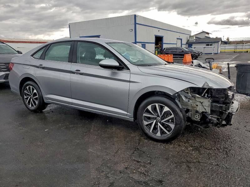 Photo 4 from auction – 2024 VOLKSWAGEN JETTA S with VIN 3VW5M7BU2RM070688
