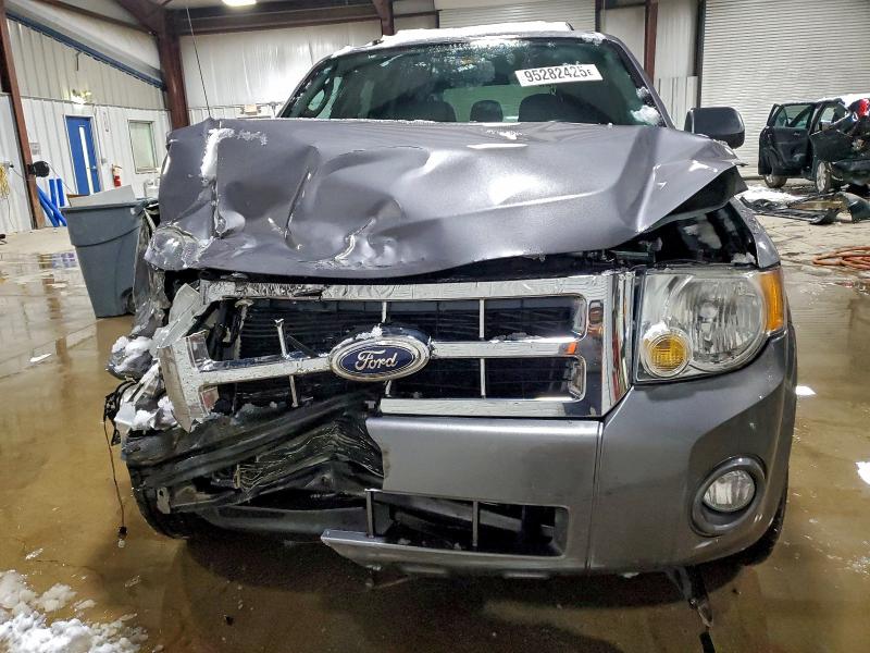 Photo 5 from auction – 2011 FORD ESCAPE XLT with VIN 1FMCU0DG3BKA08945