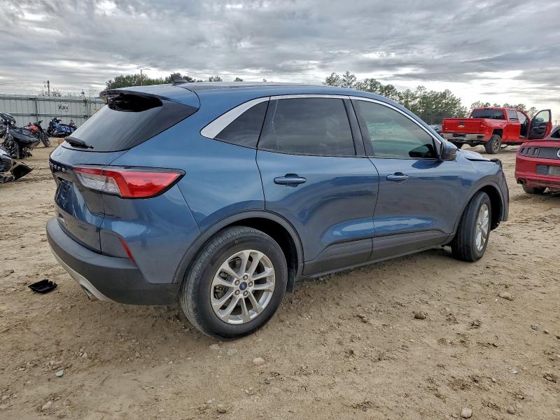 Photo 3 from auction – 2020 FORD ESCAPE SE with VIN 1FMCU0G62LUC73283