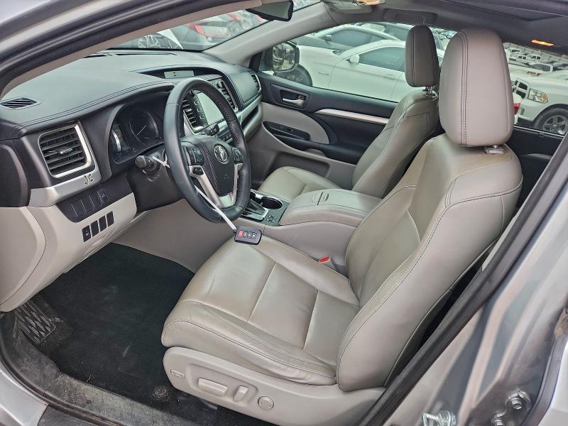 Photo 7 from auction – 2016 TOYOTA HIGHLANDER with VIN 5TDKKRFH3GS141544