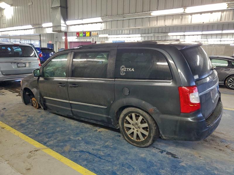 Photo 2 from auction – 2011 CHRYSLER TOWN & COU with VIN 2A4RR8DG7BR612847