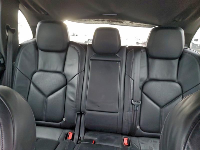 Photo 10 from auction – 2011 PORSCHE CAYENNE with VIN WP1AA2A22BLA05102