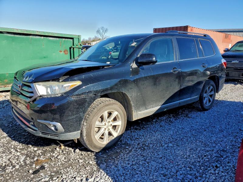 TOYOTA HIGHLANDER 2013 with VIN 5TDBK3EHXDS204438 - Photo from auction