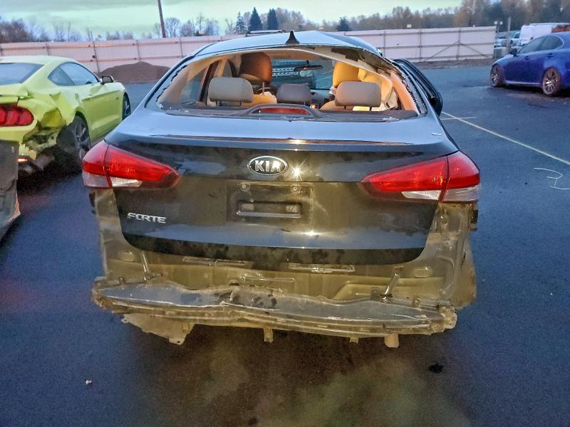 Photo 6 from auction – 2017 KIA FORTE LX with VIN 3KPFK4A77HE026685