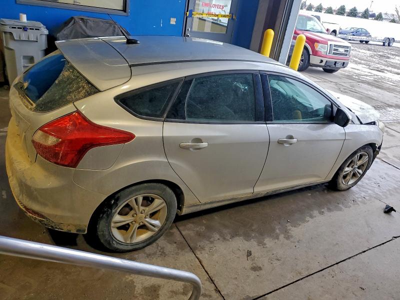 Photo 3 from auction – 2014 FORD FOCUS SE with VIN 1FADP3K25EL356193