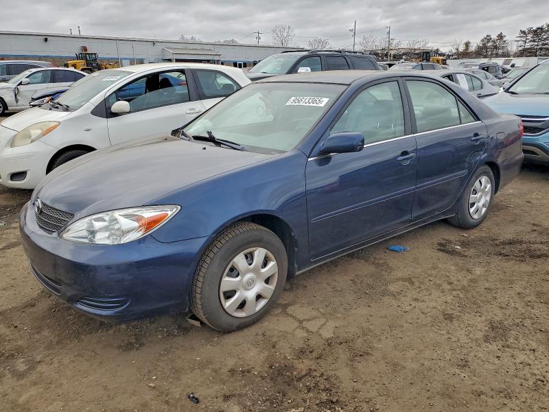 TOYOTA CAMRY 2004 with VIN 4T1BE32K04U280197 - Photo from auction