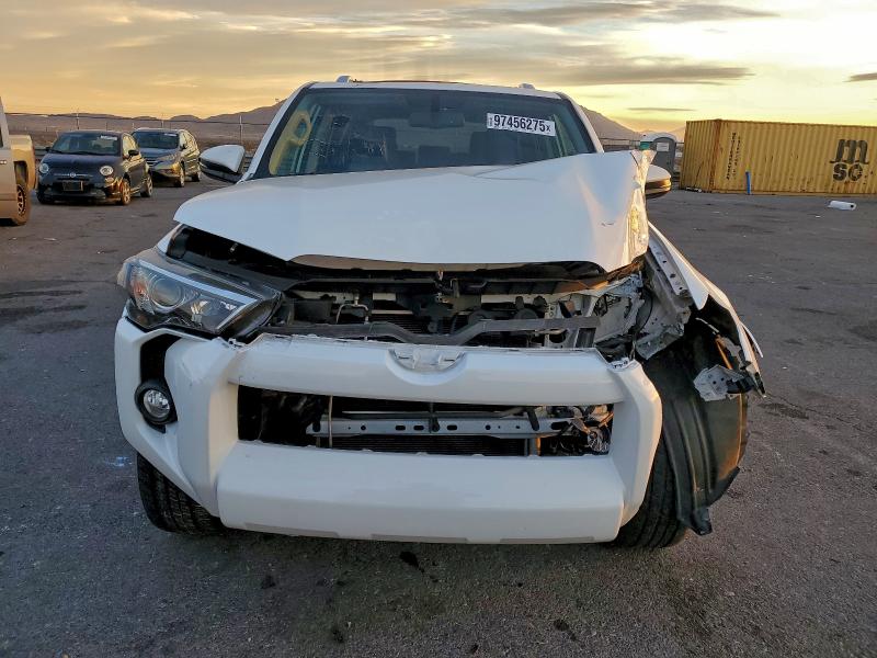 Photo 5 from auction – 2016 TOYOTA 4RUNNER SR with VIN JTEBU5JR3G5353381