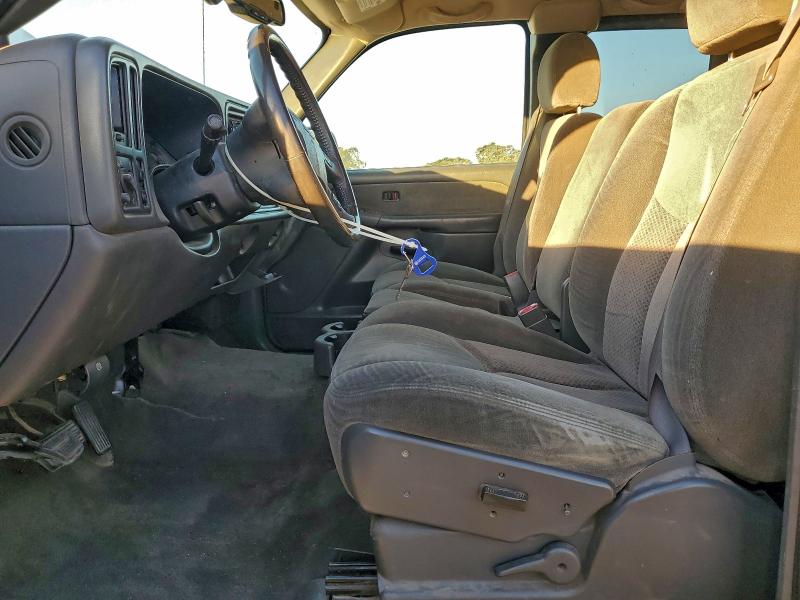 Photo 7 from auction – 2003 CHEVROLET SILVERADO with VIN 2GCEC19TX31387763