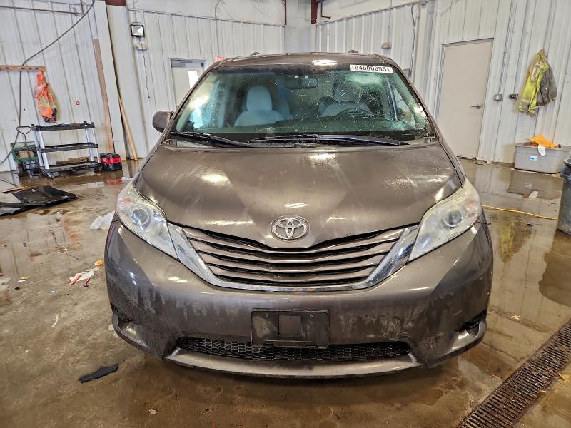 Photo 5 from auction – 2016 TOYOTA SIENNA LE with VIN 5TDKK3DC0GS724500