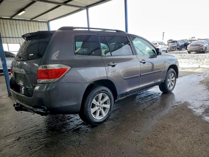Photo 3 from auction – 2012 TOYOTA HIGHLANDER with VIN 5TDBK3EH9CS123882