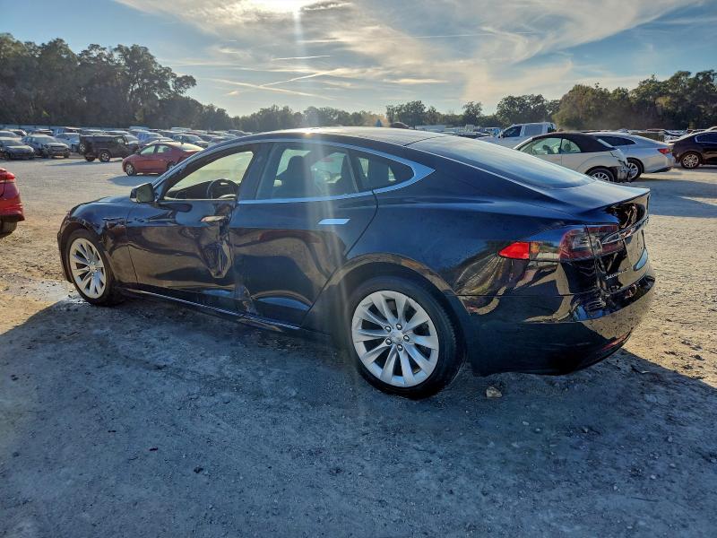 Photo 2 from auction – 2017 TESLA MODEL S with VIN 5YJSA1E2XHF185855