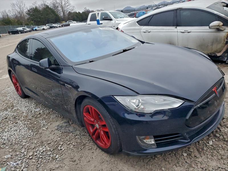 Photo 4 from auction – 2013 TESLA MODEL S with VIN 5YJSA1DP5DFP25619