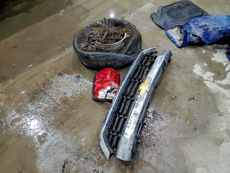 Photo 12 from auction – 2018 CHEVROLET SILVERADO with VIN 3GCUKREC8JG112688
