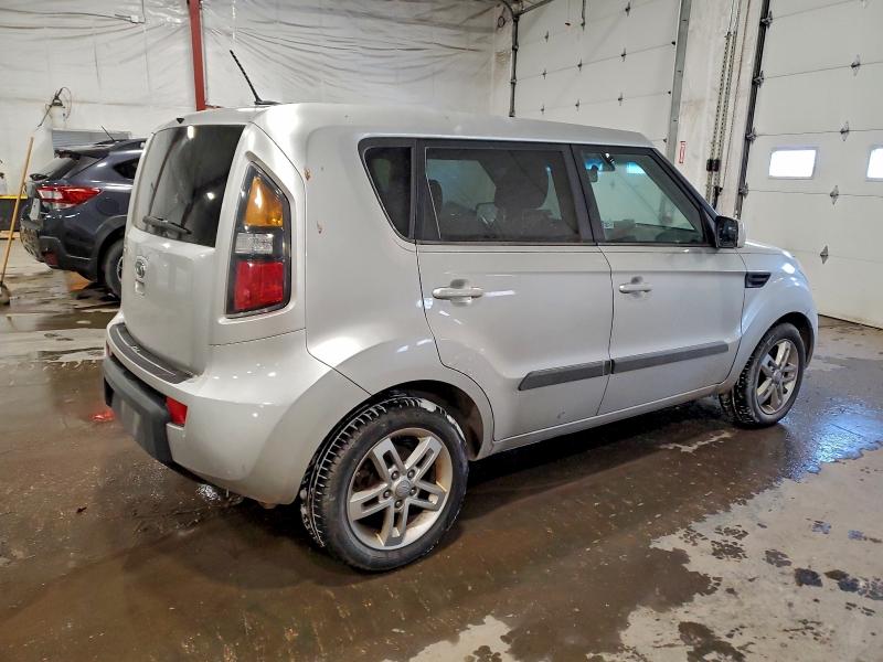 Photo 3 from auction – 2011 KIA SOUL + with VIN KNDJT2A27B7287144