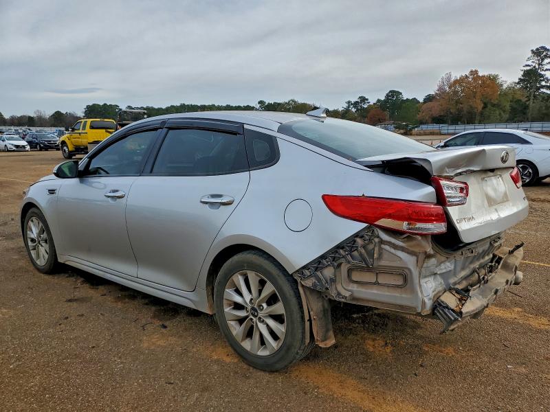Photo 2 from auction – 2016 KIA OPTIMA EX with VIN 5XXGU4L31GG112752