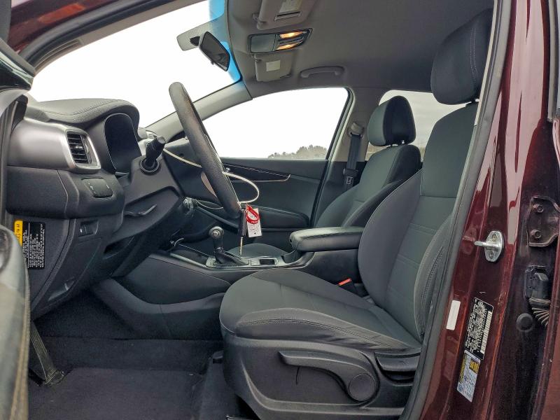 Photo 7 from auction – 2016 KIA SORENTO LX with VIN 5XYPGDA33GG169427