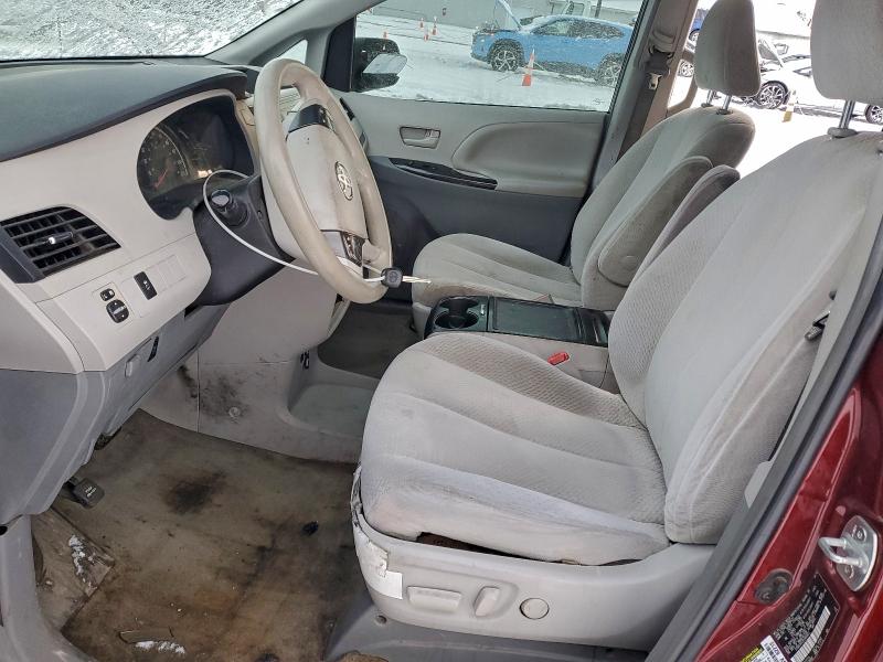 Photo 7 from auction – 2014 TOYOTA SIENNA LE with VIN 5TDKK3DC7ES485802