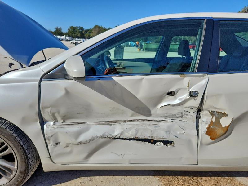 Photo 7 from auction – 2015 TOYOTA CAMRY LE with VIN 4T1BF1FK5FU034809