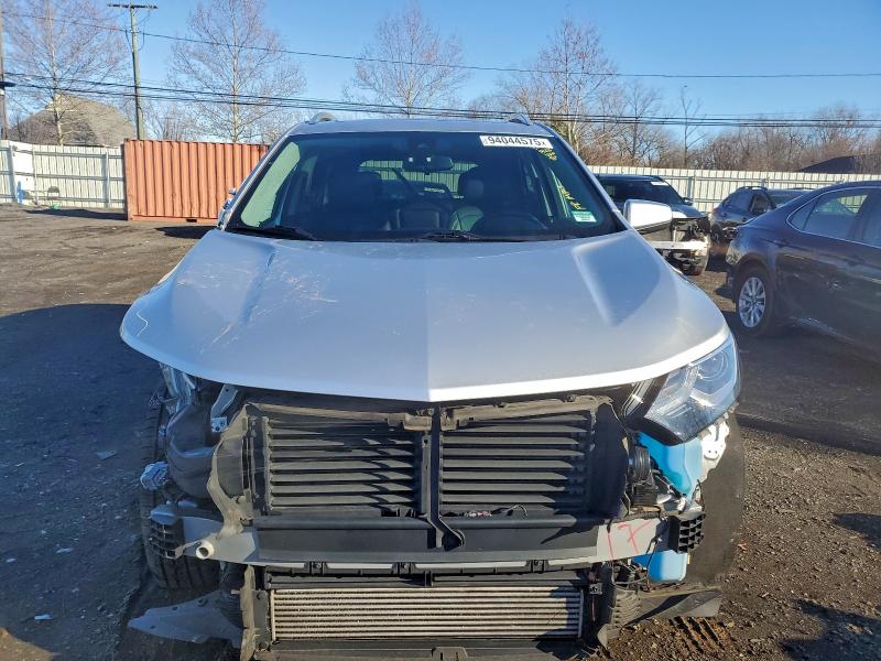 Photo 5 from auction – 2020 CHEVROLET EQUINOX LT with VIN 3GNAXUEV2LS684078