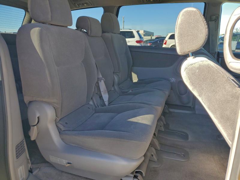 Photo 11 from auction – 2005 TOYOTA SIENNA CE with VIN 5TDZA23C95S360782
