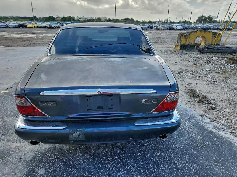 Photo 6 from auction – 2001 JAGUAR XJ8 with VIN SAJDA14C11LF30863