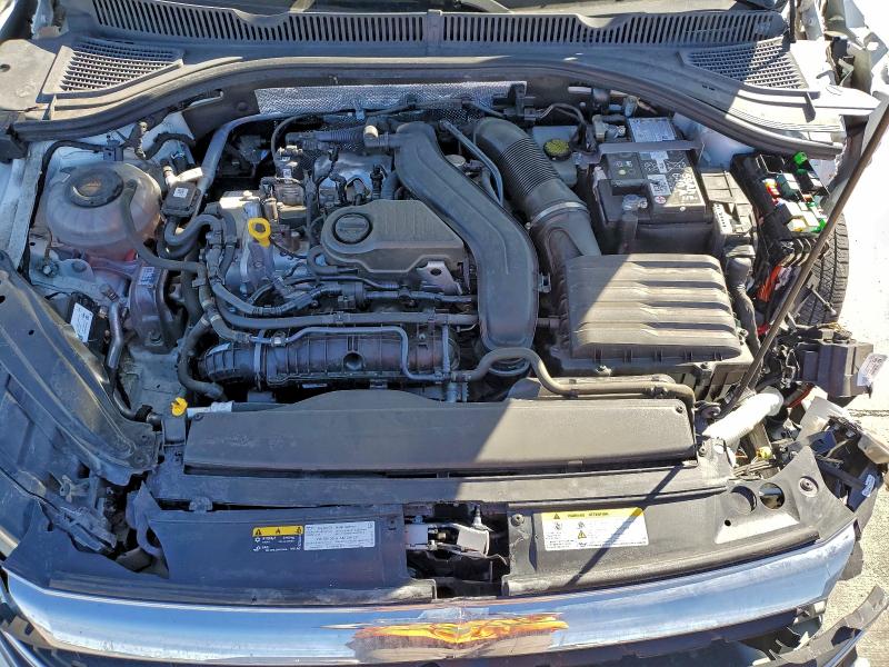 Photo 11 from auction – 2024 VOLKSWAGEN JETTA with VIN 3VW7M7BU7RM086720
