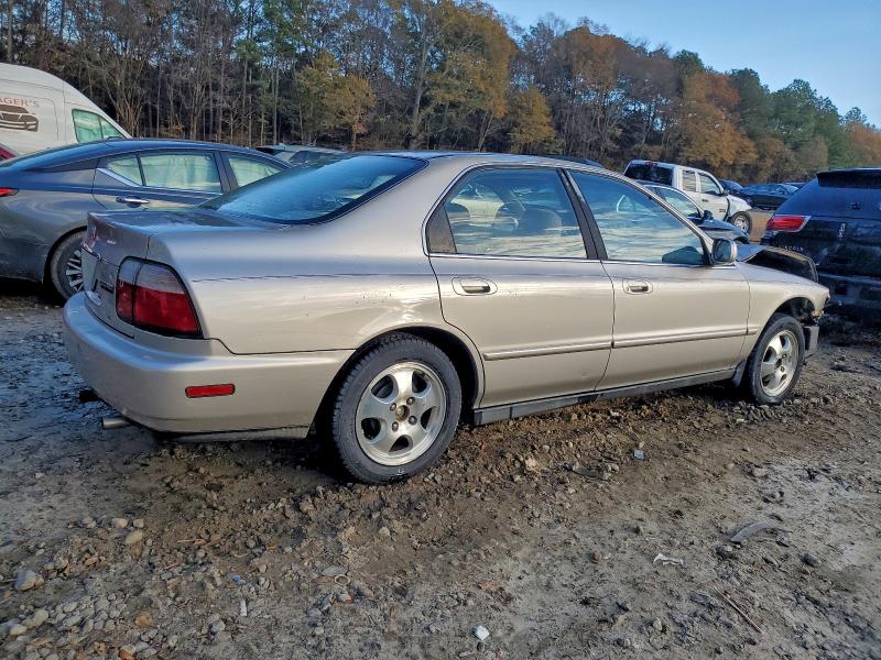 Photo 3 from auction – 1997 HONDA ACCORD SE with VIN 1HGCD5609VA199431
