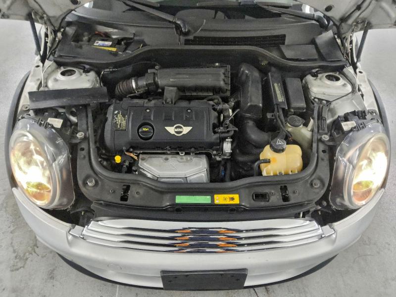 Photo 11 from auction – 2011 MINI COOPER with VIN WMWSU3C52BT092619