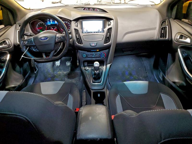 Photo 8 from auction – 2017 FORD FOCUS ST with VIN 1FADP3L90HL222921