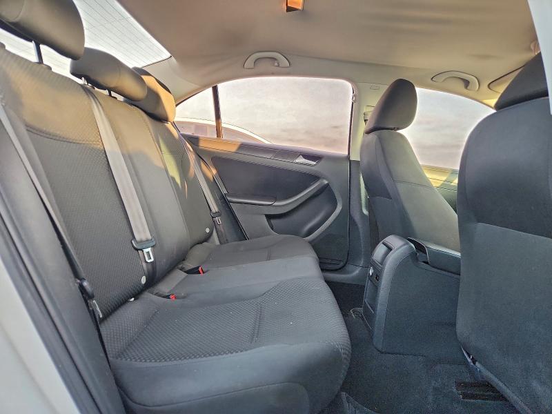 Photo 10 from auction – 2014 VOLKSWAGEN JETTA BASE with VIN 3VW2K7AJ1EM241778