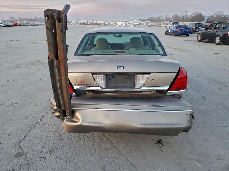 Photo 6 from auction – 2004 FORD CROWN VICT with VIN 2FAFP74W04X161863