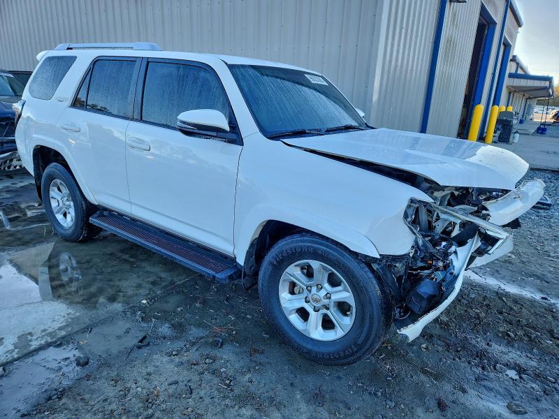 Photo 4 from auction – 2017 TOYOTA 4RUNNER SR with VIN JTEZU5JR0H5163196