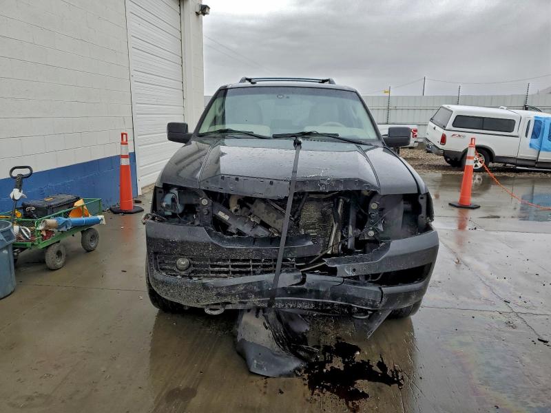Photo 5 from auction – 2013 LINCOLN NAVIGATOR with VIN 5LMJJ2J51DEL02048