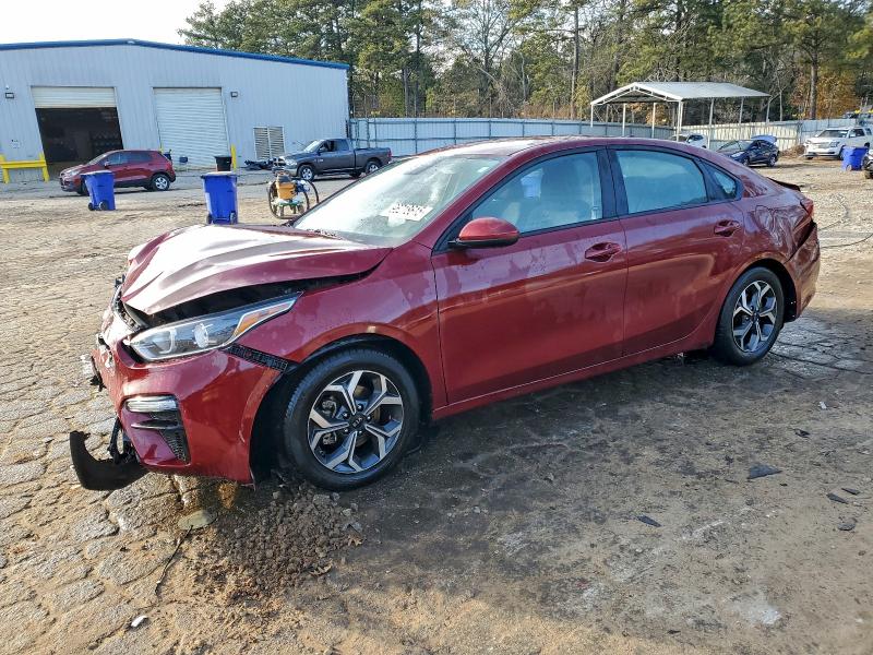 KIA FORTE FE 2021 with VIN 3KPF24AD7ME383798 - Photo from auction