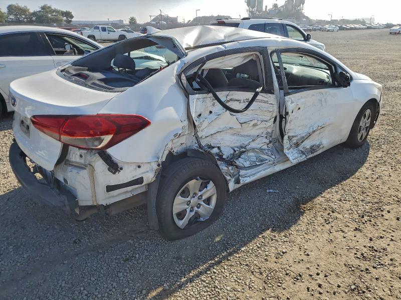 Photo 3 from auction – 2017 KIA FORTE with VIN 3KPFK4A73HE103004