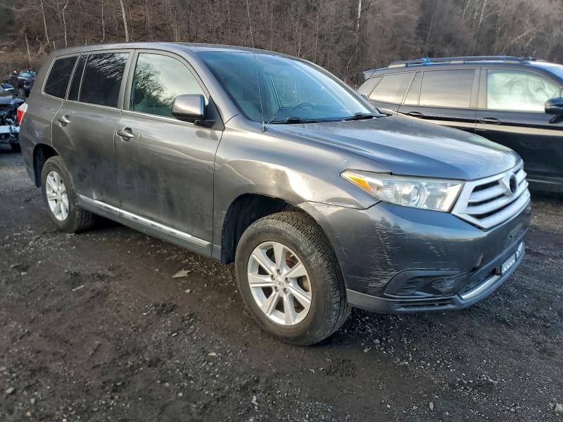 Photo 4 from auction – 2011 TOYOTA HIGHLANDER with VIN 5TDBK3EH3BS065525