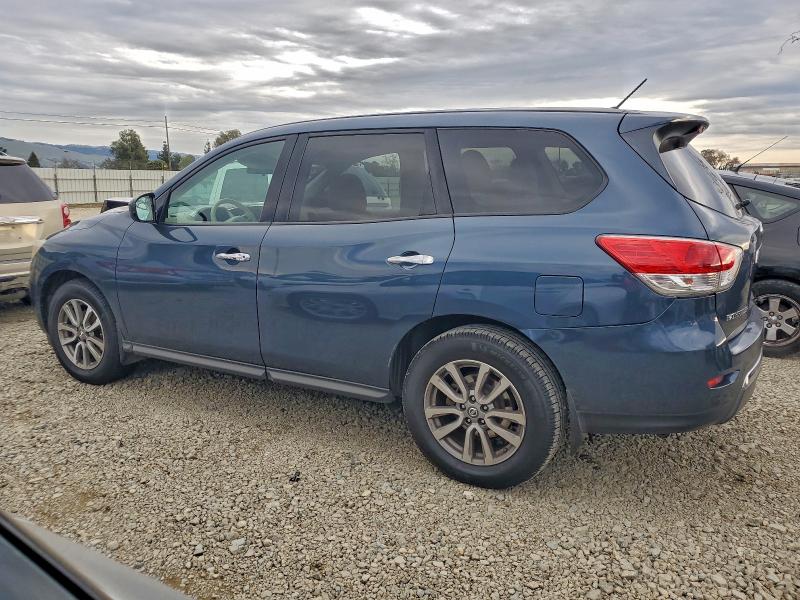 Photo 2 from auction – 2014 NISSAN PATHFINDER with VIN 5N1AR2MN5EC678398