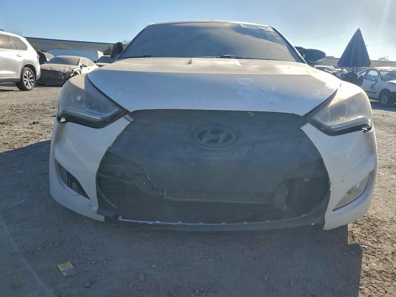Photo 5 from auction – 2013 HYUNDAI VELOSTER with VIN KMHTC6AD0DU157482