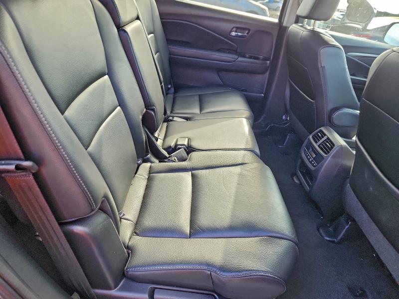Photo 11 from auction – 2017 HONDA PILOT with VIN 5FNYF5H53HB040567