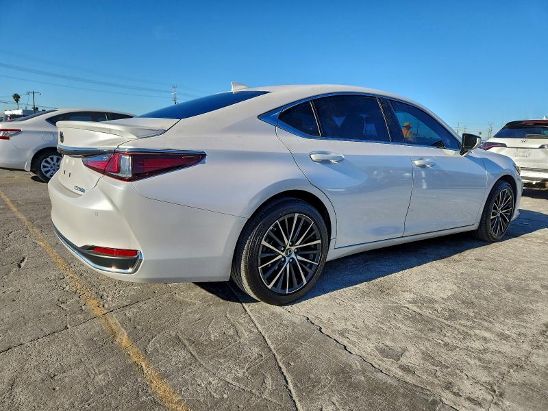 Photo 3 from auction – 2025 LEXUS ES 300H BA with VIN 58ADA1C18SU055868