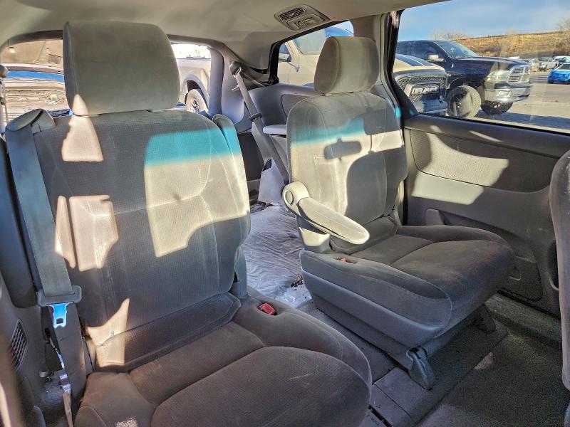 Photo 11 from auction – 2004 TOYOTA SIENNA with VIN 5TDZA23C94S096560