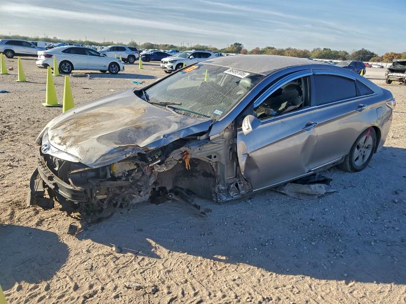 HYUNDAI SONATA HYB 2012 with VIN KMHEC4A4XCA034365 - Photo from auction
